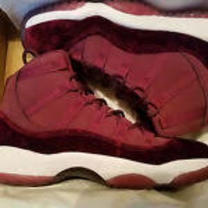 Jordan sneaker red velvet